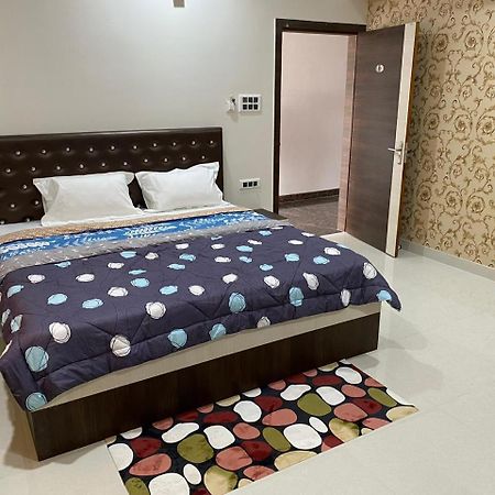 Hotel Priya Tours And Travels Guwahati Esterno foto