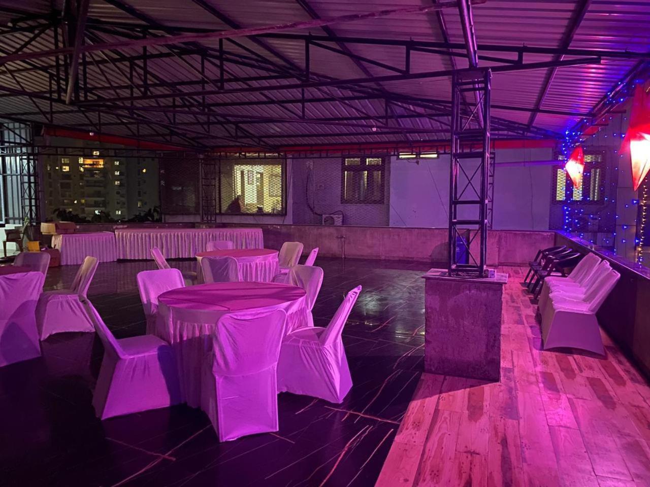 Hotel Priya Tours And Travels Guwahati Esterno foto