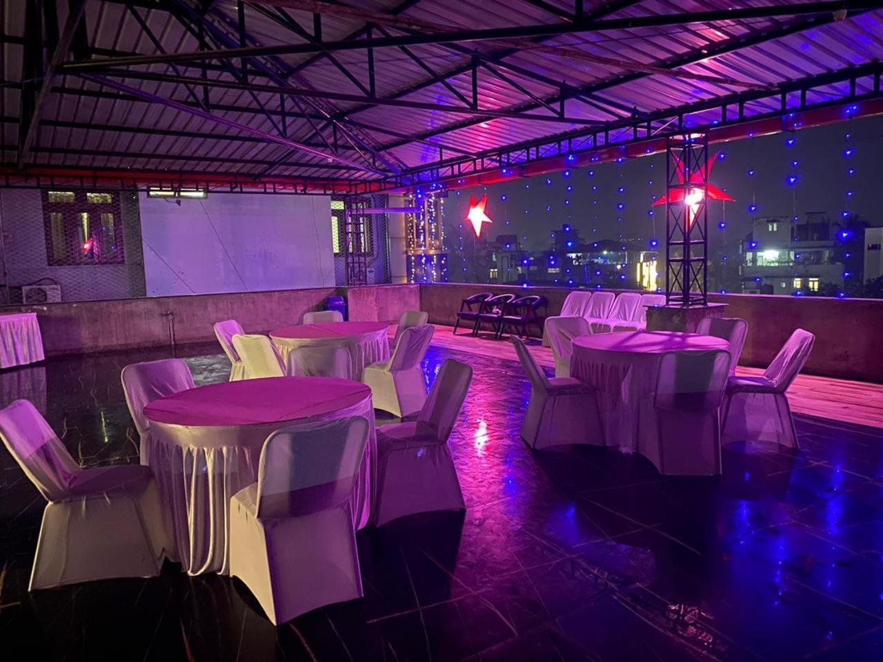 Hotel Priya Tours And Travels Guwahati Esterno foto